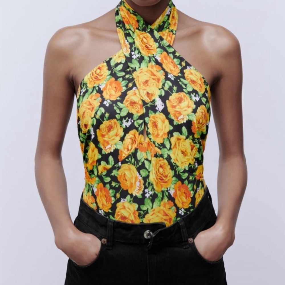 NWT Women’s ZARA BLACK & YELLOW FLORAL PRINT CROSS NECK BODYSUIT.    Sz. Small.